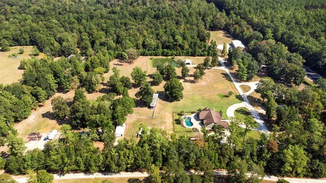 20585 Highway 146 N, Home with 3 bedrooms, 3 bathrooms and 3 parking in Liberty TX | Image 30