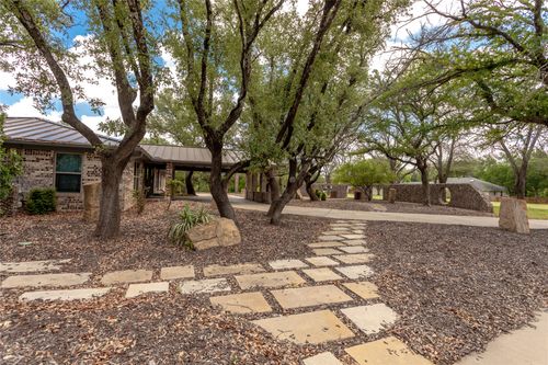 712 Squaw Creek Rd, Willow Park, TX, 76087-8252 | Card Image