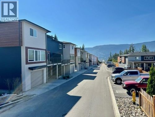 19-981 12 St Se, Salmon Arm, BC, V1E2C8 | Card Image