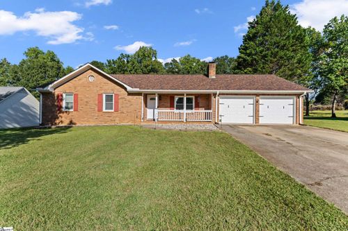 312 Spring Creek Dr, Boiling Springs, SC, 29316-5449 | Card Image