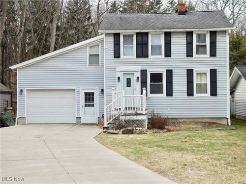 8420 Stone Rd, Independence, OH, 44131-4824 | Card Image