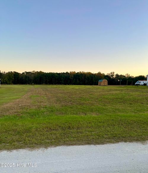 4-117 Whispering Pines Ln, Magnolia, NC, 28453-8636 | Card Image