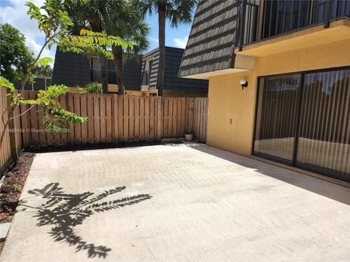 2706-2706 27th Way, West Palm Beach, FL, 33407-6729 | Card Image