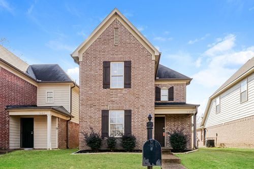 7399 Brentlawn Dr, Cordova, TN, 38018-6554 | Card Image