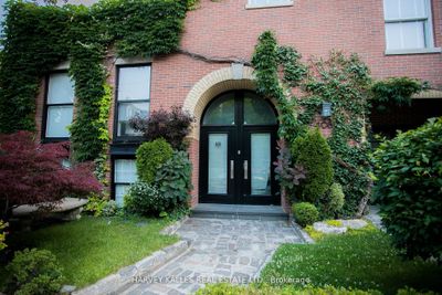 408 Ontario St, House other with 3 bedrooms, 5 bathrooms and 2 parking in Toronto ON | Image 2