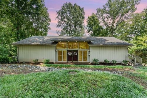 634 Highland Dr, Eden, NC, 27288-4935 | Card Image