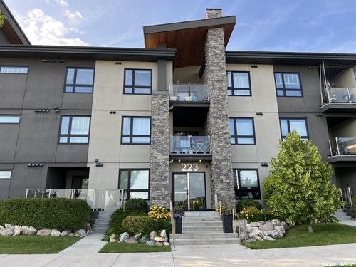 218-223 Evergreen Sq, Saskatoon, SK, S7W0W2 | Card Image