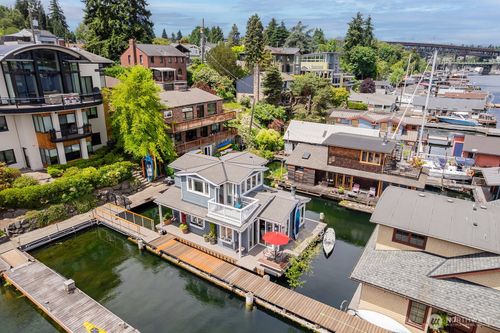 g-1210 E Shelby St, Seattle, WA, 98102-3854 | Card Image