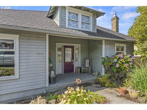 380 Columbia St, Cathlamet, WA, 98612-9500 | Card Image