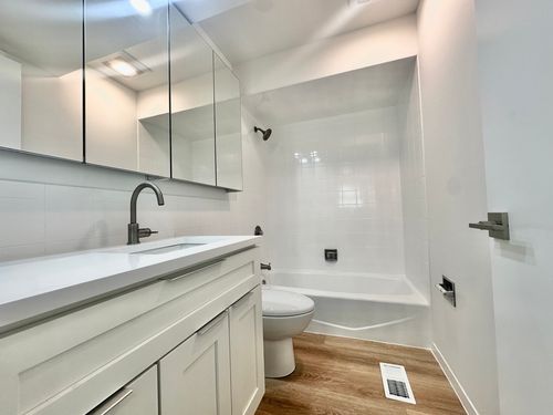 1-7854 W Cahill Ter, Chicago, IL, 60634-2143 | Card Image