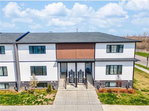 212-4263 4th Ave, Niagara Falls, ON, L2E0C2 | Card Image