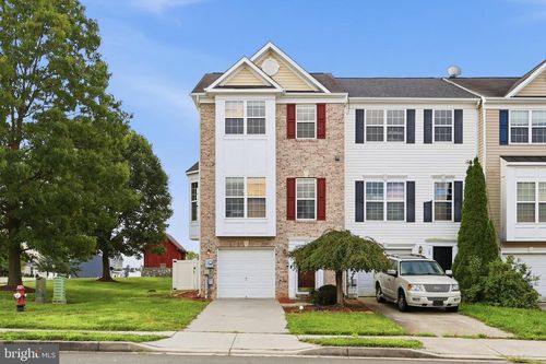 21 Honor Way, MARTINSBURG, WV, 25405-5701 | Card Image