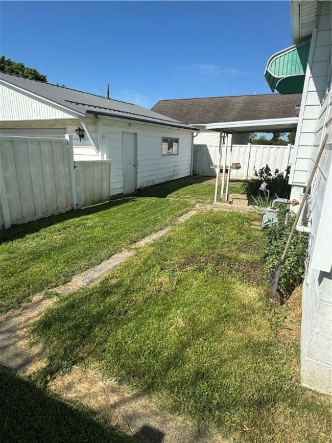 108 Franklin Ave, House other with 2 bedrooms, 2 bathrooms and null parking in Bobtown PA | Image 7
