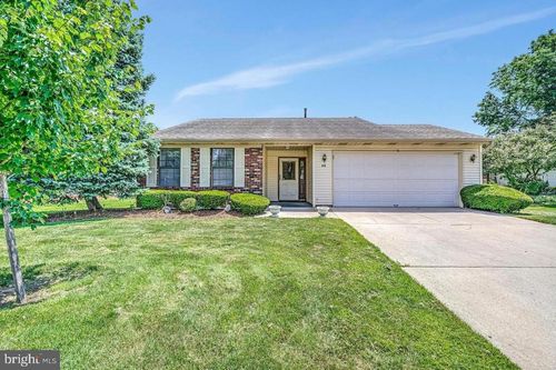 6 Lake View Ter, Columbus, NJ, 08022-1034 | Card Image