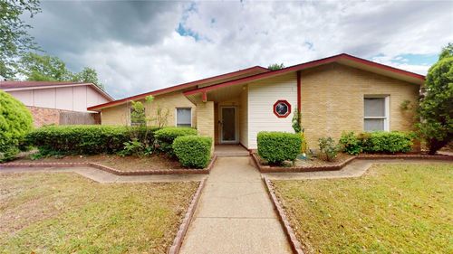 2810 Dove Meadow Dr, Garland, TX, 75043-6042 | Card Image