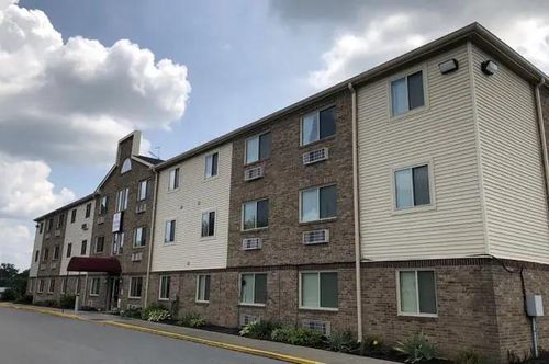 785 Regina Ln Nw, Corydon, IN, 47112-2049 | Card Image