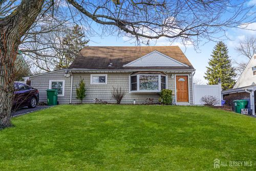 7 Walnut Ln, Parlin, NJ, 08859-1125 | Card Image