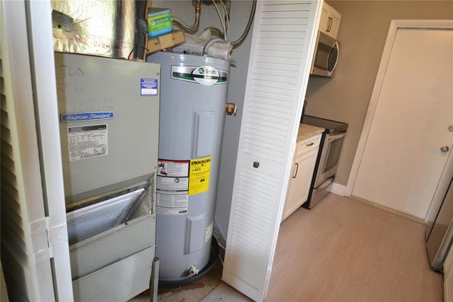 6985 Merrick Ln, House other with 2 bedrooms, 1 bathrooms and null parking in Spring Hill FL | Image 7