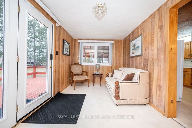 3433 Round Lake Road, House other with 5 bedrooms, 1 bathrooms and 2 parking in Killaloe, Hagarty and Richards ON | Image 11