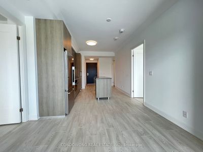 803 - 8 Water Walk Dr, Condo with 2 bedrooms, 2 bathrooms and 1 parking in Unionville ON | Image 2