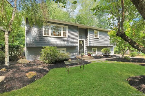 4 Flower Ln, Valley Cottage, NY, 10989-1510 | Card Image
