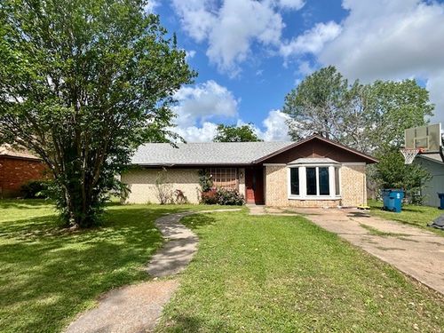 709 Contour Dr, Mexia, TX, 76667-2042 | Card Image