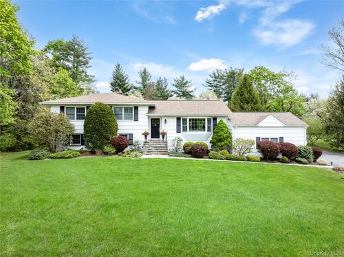 8 Evergreen Row, North Castle, NY, 10504-2207 | Card Image