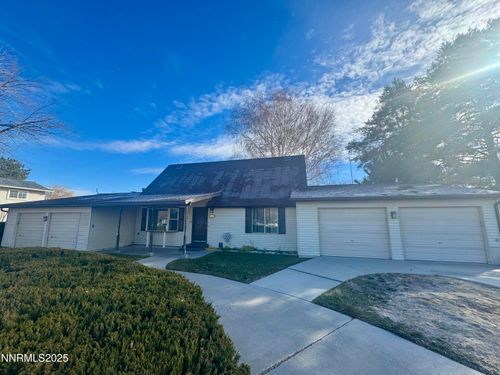 10 Julie Ct, Winnemucca, NV, 89445-3205 | Card Image