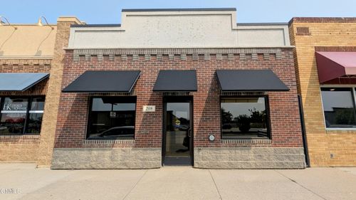 208 E Main St, Mandan, ND, 58554-3329 | Card Image