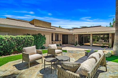 33 Colgate Dr, Rancho Mirage, CA, 92270-3703 | Card Image