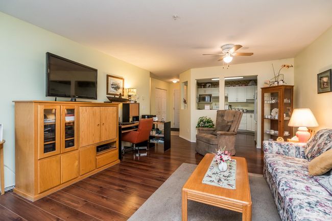 205 - 2435 Center Street, Condo with 2 bedrooms, 2 bathrooms and 1 parking in Abbotsford BC | Image 12