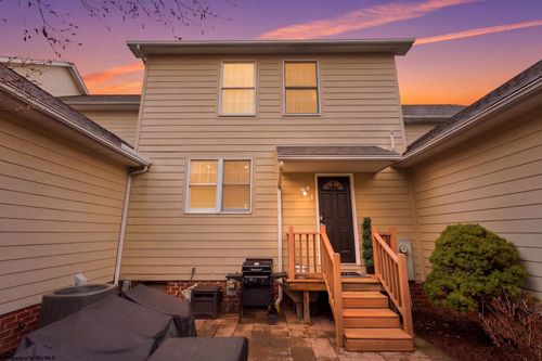 202 Saint Andrews Dr, Morgantown, WV, 26508-9206 | Card Image