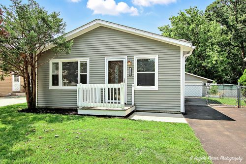1213 N Oak Ter, Round Lake Beach, IL, 60073-2711 | Card Image