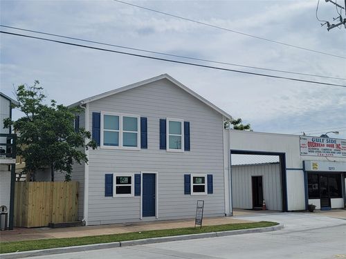 5211 Avenue S, Galveston, TX, 77551-5641 | Card Image