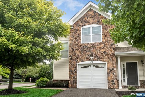 32 Dogwood Lane, Wanaque, NJ, 07420 | Card Image