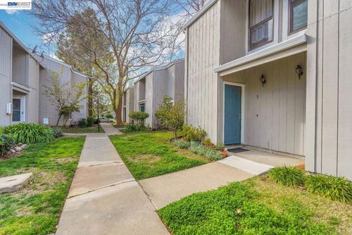 5-2300 Sycamore Ln, Davis, CA, 95616-5508 | Card Image
