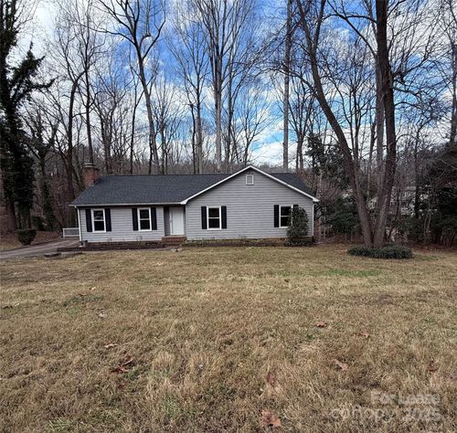 712 Forest Ln, Belmont, NC, 28012-9684 | Card Image