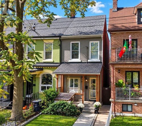 266 Roxton Road, Toronto (Palmerston-Little Italy), ON, M6G3P9 | Card Image
