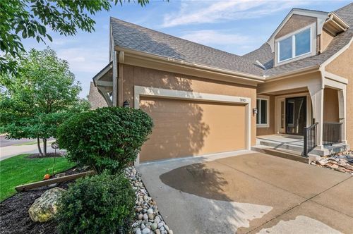 7892 W 157th Ter, Overland Park, KS, 66223-3368 | Card Image