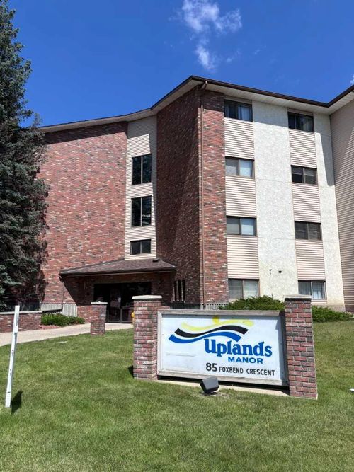 109-85 Foxbend Crescent N, Lethbridge, AB, T1H5M5 | Card Image