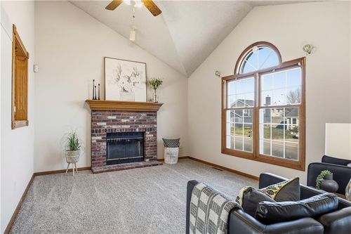 10300 N Grand Ave, Kansas City, MO, 64155-1698 | Card Image