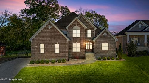 17117 Shakes Creek Dr, Fisherville, KY, 40023-7790 | Card Image