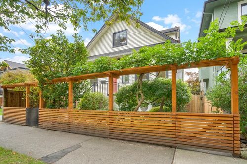 614 E 14th Ave, Vancouver, BC, V5T2N1 | Card Image