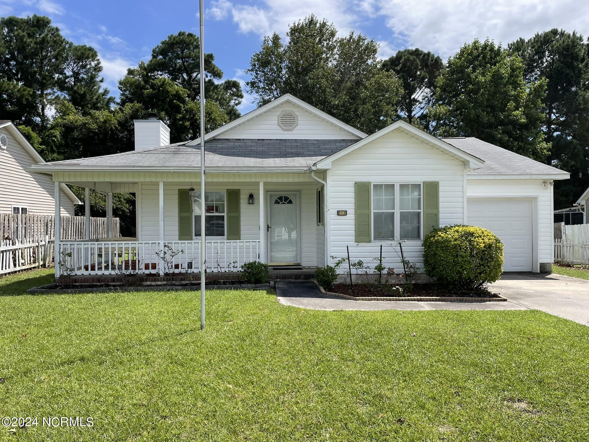 Foxhall Rd, Newport, NC 28570