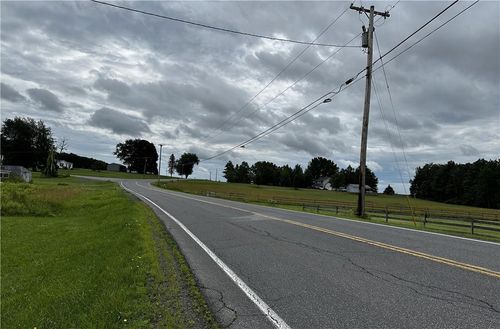 405 Midline Rd, Amsterdam, NY, 12010-6241 | Card Image