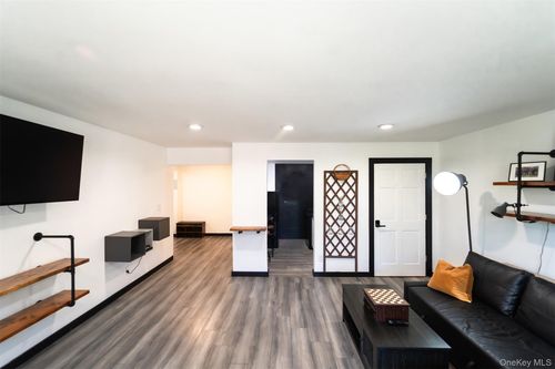 3f-88-29 155th Ave, Howard Beach, NY, 11414-2119 | Card Image