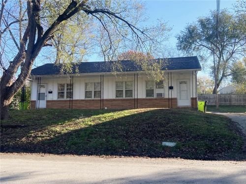 109-111 Baldwin Street, Belton, MO, 64012 | Card Image