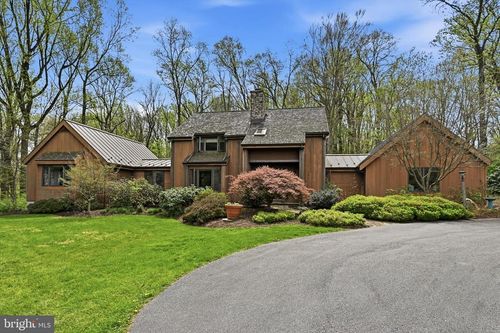 834 Newhall Rd, KENNETT SQUARE, PA, 19348-1334 | Card Image