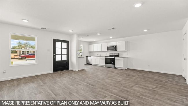 12346 Sword Point Ct, House other with 2 bedrooms, 1 bathrooms and null parking in Willis TX | Image 7