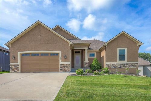 1225 Buckingham Ct, Raymore, MO, 64083-7881 | Card Image